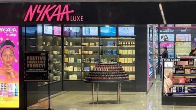 Market snaps 4-day losing streak; Govt, Tata Sons ink Air India deal; Nykaa to go public; and more