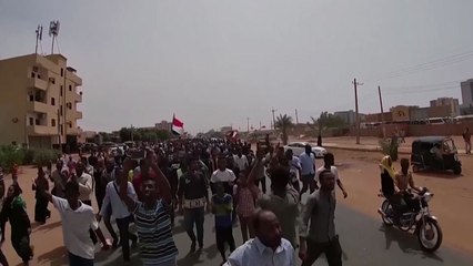 쿠데타 수단 군부, 시위대에 발포...2명 사망·80명 부상 / YTN