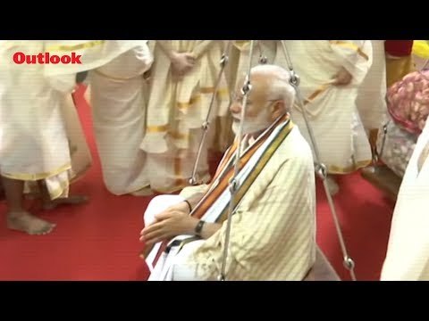 PM Modi Visits Sri Krishna Temple In Kerala’s Guruvayur