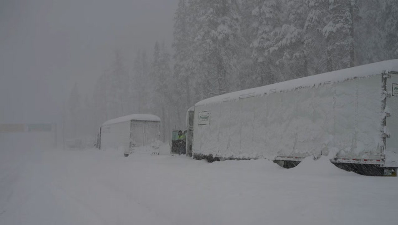 Feet of snow causes a travel nightmare in the Sierra Nevada
