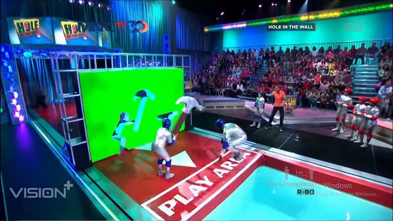 Hole In The Wall Touchdown vs Slamdunk part 2