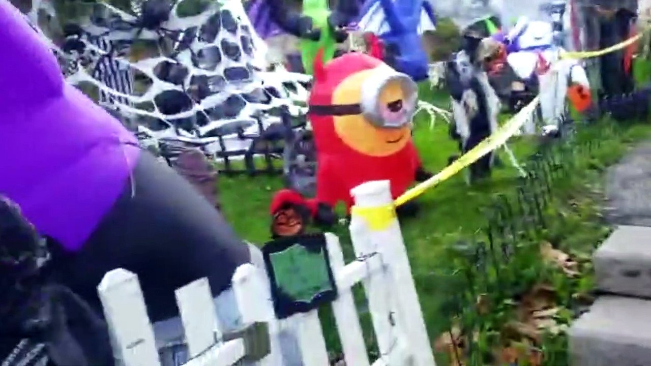 Halloween Outdoor decorations | Ghosts and Skeletons  | Canada  Halloween 2021 | Pumpkin fritters