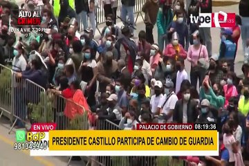 Pedro Castillo participa en cambio de guardia a caballo en Palacio de Gobierno
