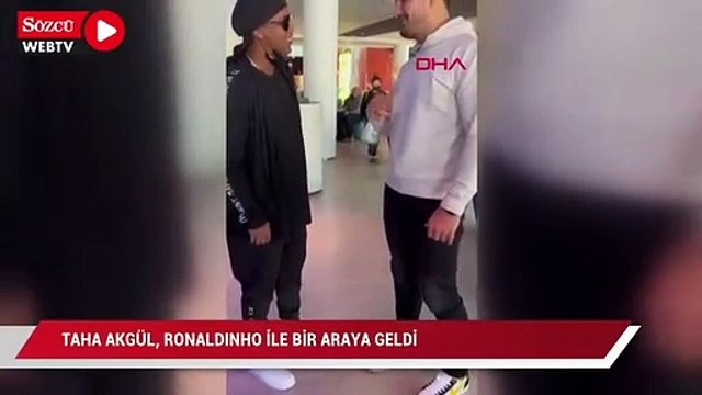 Taha Akgül, dünyaca ünlü futbolcu Ronaldinho ile bir araya geldi