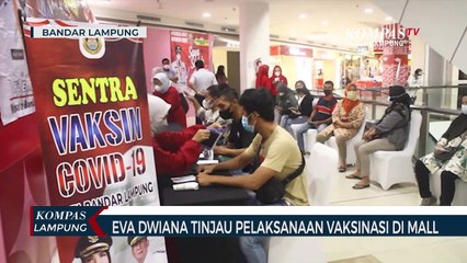 Eva Dwiana Tinjau Pelaksanaan Vaksinasi di Mal