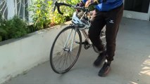 Trafik çilesinden kurtulmak için bindiği bisiklet 13 yıldır ulaşım aracı oldu