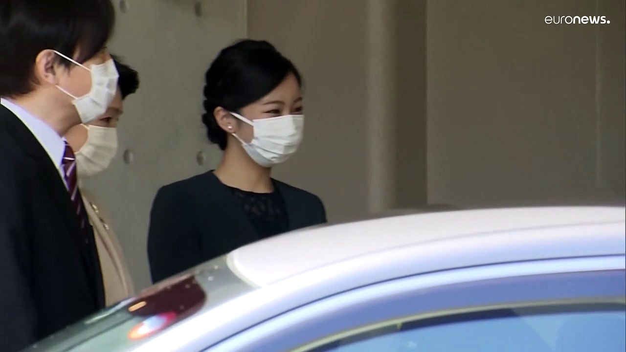 Mako heiratet Bürgerlichen und verliert Adelstitel