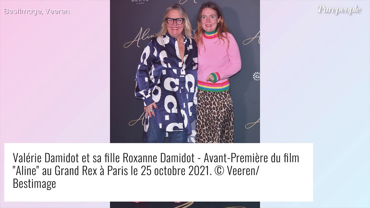 Valérie Lemercier délurée en robe fleurie, face à Joyce Jonathan emmitouflée et les VIP pour Aline