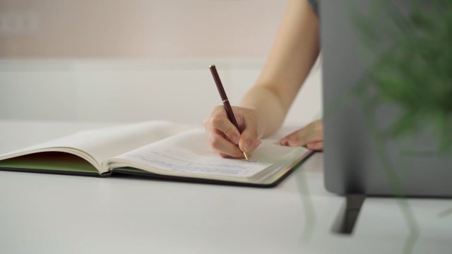 5 raisons de suivre le cours : Rédiger et publier un article scientifique