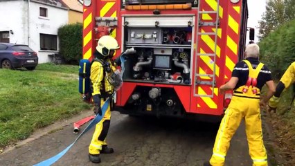 Les pompiers NAGE interviennent sur un incendie dans le village de Bolinne (Eghezée).