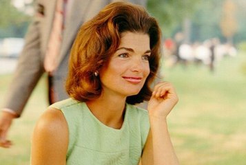 Anti-âge : voici ce que Jackie Kennedy faisait chaque soir pour éviter les rides