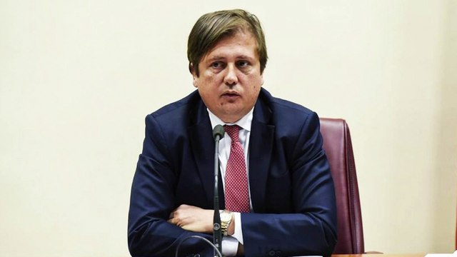 Vaccini, Sileri a Radio Capital: Verosimilmente ci sarà una terza dose per tutti