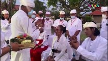 Proses Upacara Pindah Agama Sukmawati dari Islam ke Hindu