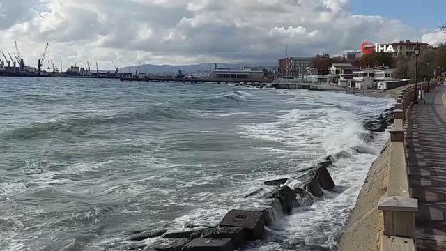 Marmara Denizi ulaşımına poyraz engeli