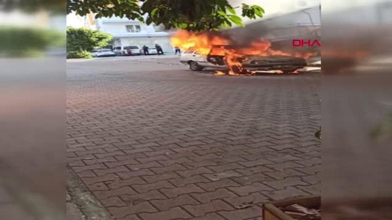 OTOMOBİL KÜLE DÖNDÜ