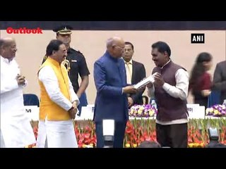 Скачать видео: Teacher's Day: President Kovind Confers National Awards To Teachers