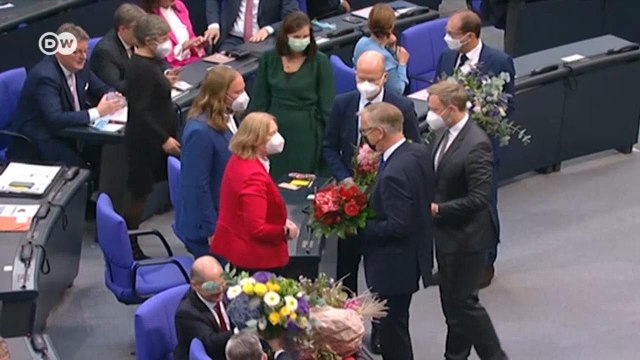 Новый бундестаг ФРГ с женским лицом и АдГ на галерке (26.10.2021)