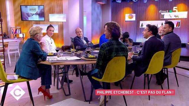 Philippe Etchebest raconte comment il a séduit son épouse Dominique dans C à Vous .