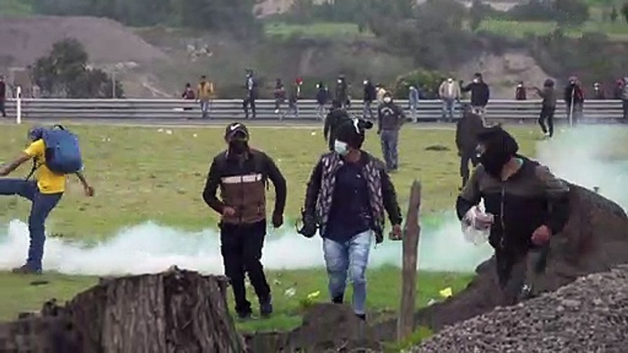 Confrontos no Equador