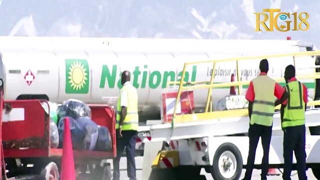 Plizyè avyon komèsyal rantre nan peyi a ak yon efektif redwi akoz sitiyasyon peyi a.