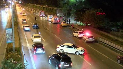 İSTANBUL-D-100 KARAYOLUNDA ZİNCİRLEME KAZA: 3 YARALI