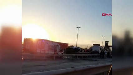 İstanbul'da büyük kaza! TEM kilitlendi, yaralılar var