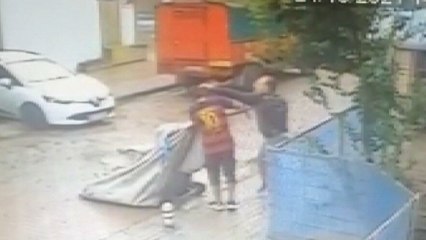 Güngören’de kağıt toplayıcısına dayak