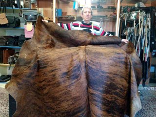 Dana derisi halılar ev ve iş yerlerini süslüyor