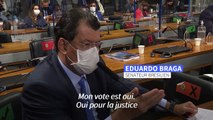 Covid au Brésil: approbation d'un rapport accablant pour Bolsonaro