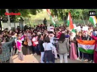 Protests Against Citizenship Law Turn Violent Near Jamia Nagar