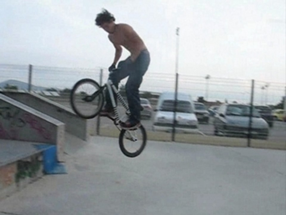 2007 - Teaser "Pick Up The Soap"