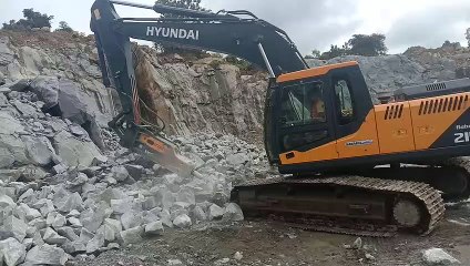 Rock breaking By Machine