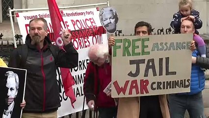 Nova tentativa de extradição de Assange