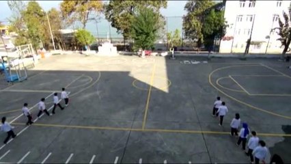 Öğrenciler Cumhuriyet Bayramı için ay yıldızlı koreografi oluşturdu