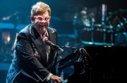 ‘Me arrependo de ter usado tantas drogas’, desabafa Elton John