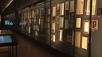 Türkiye İş Bankası Müzesi'nin yeni sergisi 'Bir Asrın Ardından'