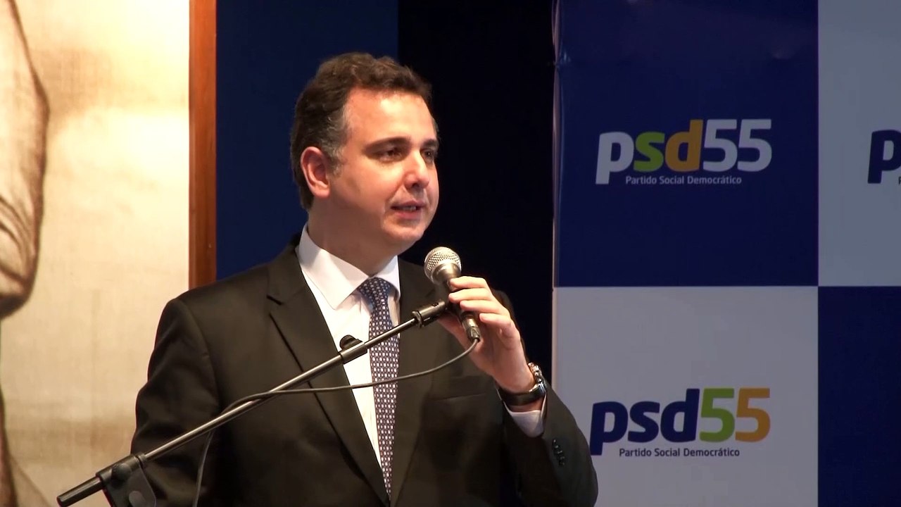 Rodrigo Pacheco se filia ao PSD  e discursa como candidato a presidente