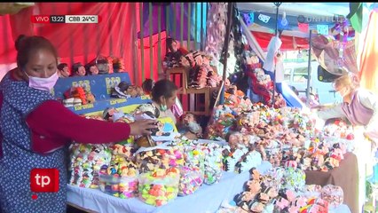 Preparativos por Todos Santos (El Alto)