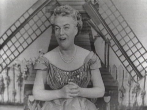 Gracie Fields - Christopher Robin Is Saying His Prayers