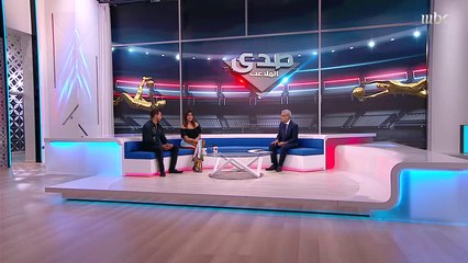 دموع الفنانة نادين الراسي على الهواء في صدى الملاعب.. وشقيقها جورج يصفها بـ"الحنونة"