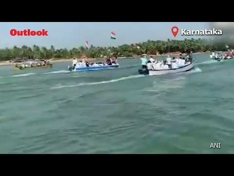 Protesters Travel On Boat To Demonstrate Against CAA, NRC In Mangaluru