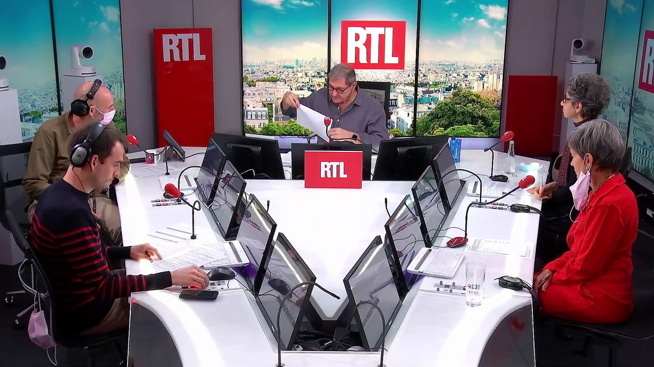 40 ans de carrière et de succès pour Étienne Daho. Le chanteur sera honoré par l'Académie française le mois prochain