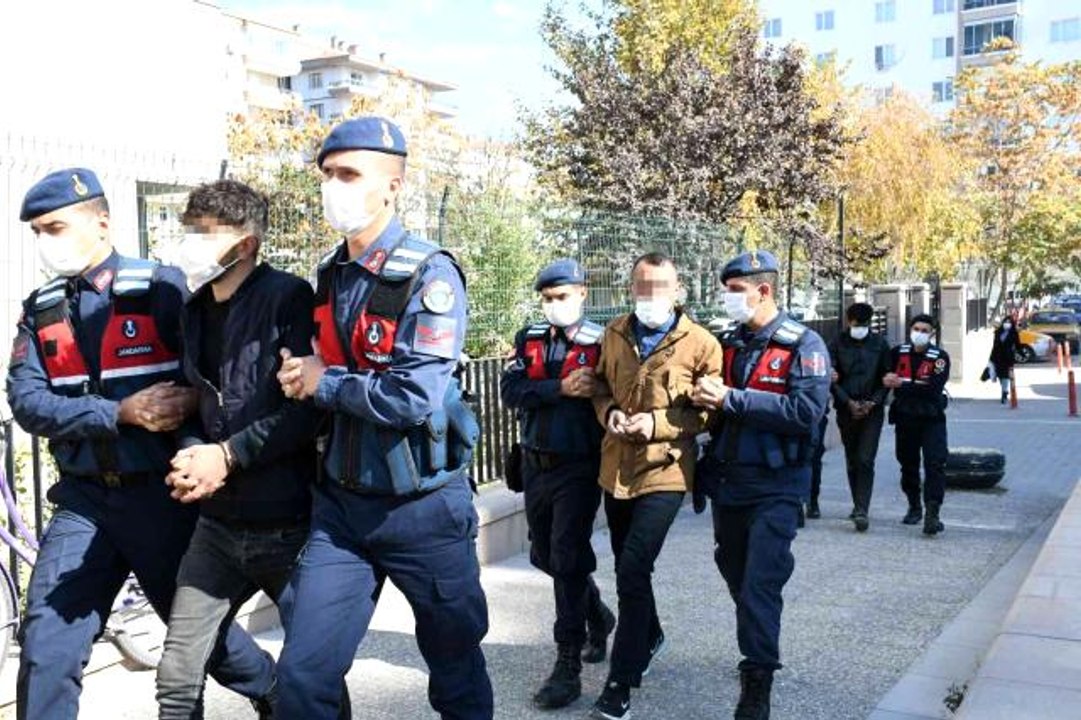 Gazetecileri "Çek çek iyi çek çıkınca alırım seni" diye tehdit etti çıkamadan tutuklandı