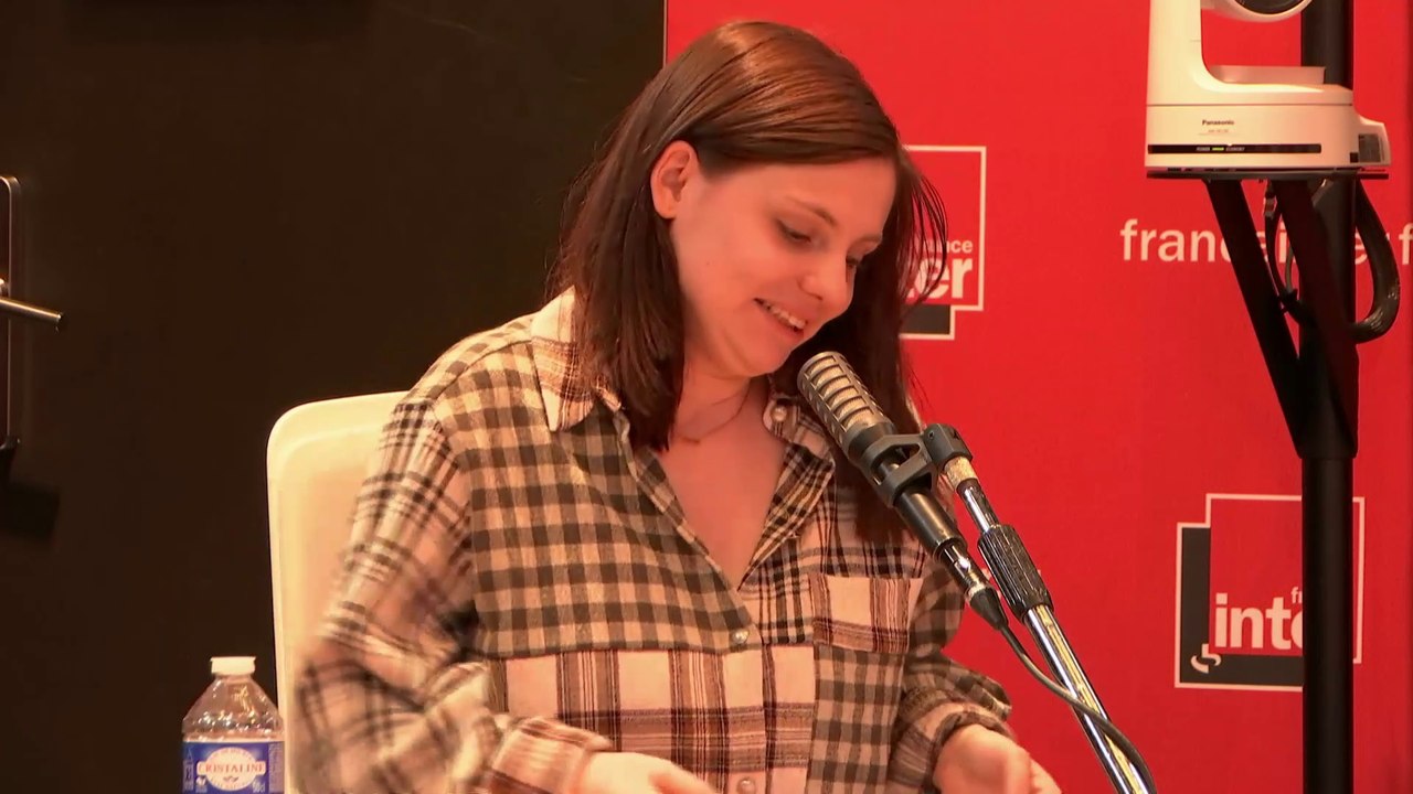 Laisse les filles tranquilles - Florence Mendez reste calme