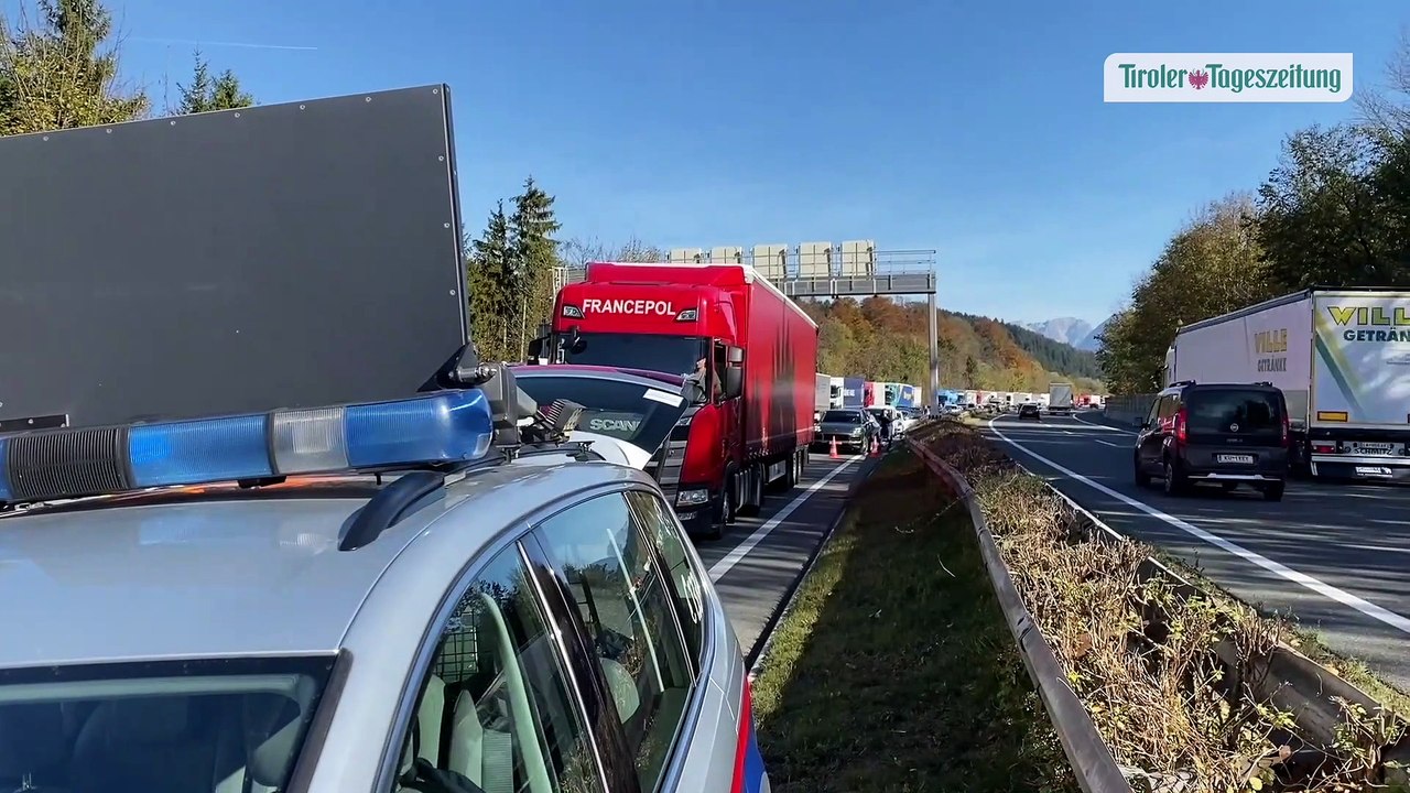 50 Kilometer Lkw-Stau nach Unfall auf A12 bei Kundl