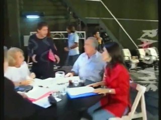 Canal 13 (Buenos Aires) - Institucional de fin de año con todos los famosos [Diciembre 2001]