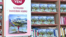 Son dakika haberleri... Selçuk Bayraktar'ın hayatı Azerbaycanlı çocuklar için kitaplaştırıldı