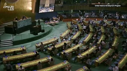 CGI Dinosaur Show Up to Address the UN, Warns Not to ‘Choose Extinction’