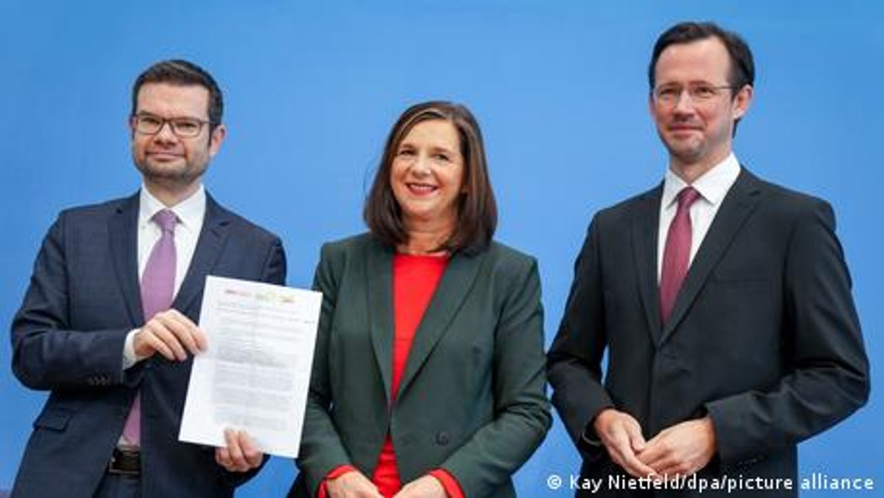 Germany: SPD, FDP, Greens present pandemic response plan