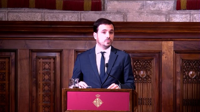 Garzón anuncia que se regulará la publicidad de alimentos y bebidas no saludables para menores